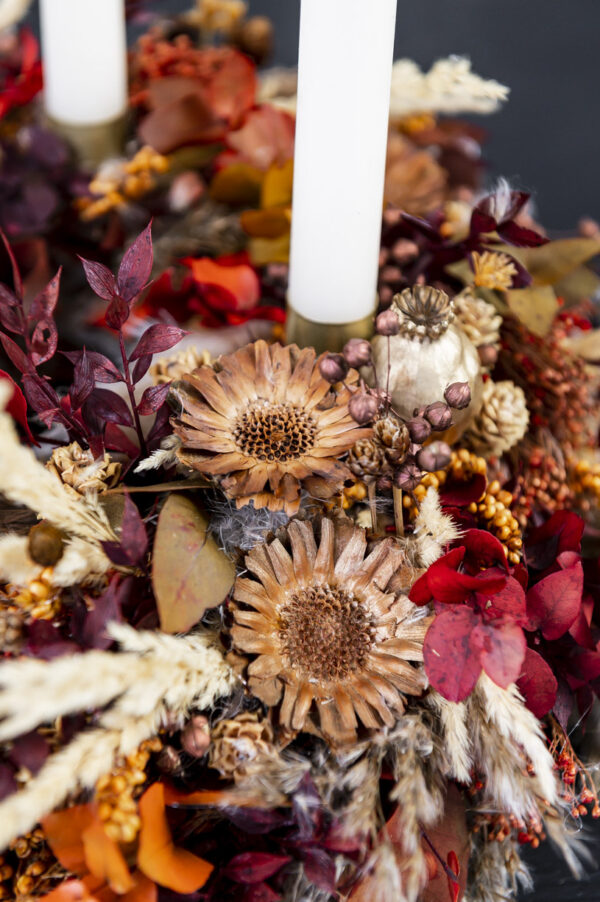 adventskranz aus trockenblumen