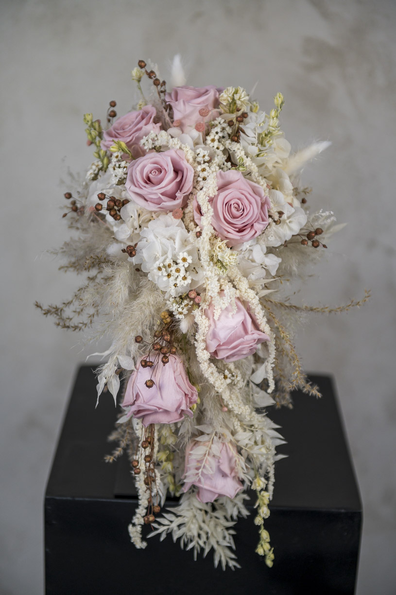 Trockenblumen - Trockenblumenstrauß - Pampasgras - abfließender Brautstrauss aus Trockenblumen "vintage LOVE" – Bild 3