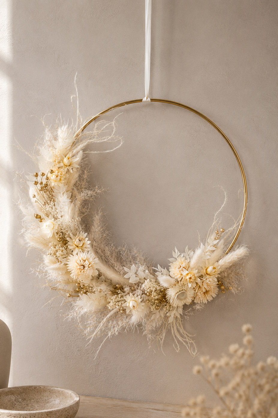 Trockenblumen - Trockenblumenstrauß - Pampasgras - Türkranz / Flower Hoop „gold'n glow xmas“